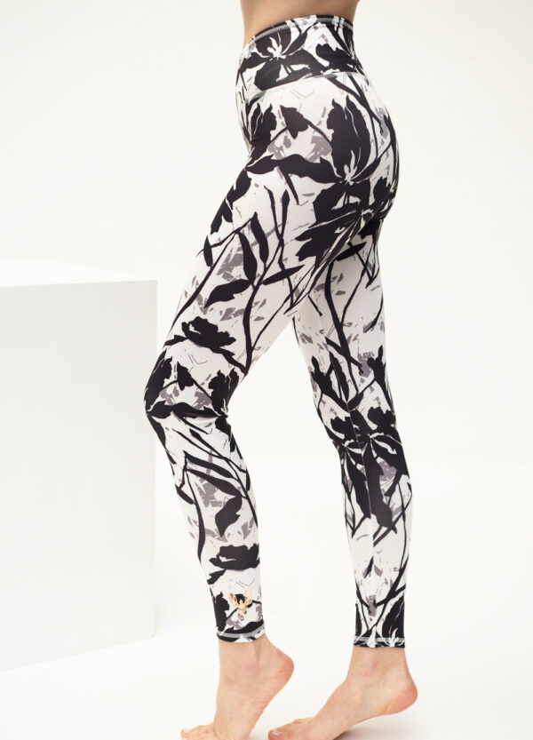 Yoga Leggings Ganga 7/8 - Flower Black White-Kismet Yogastyle