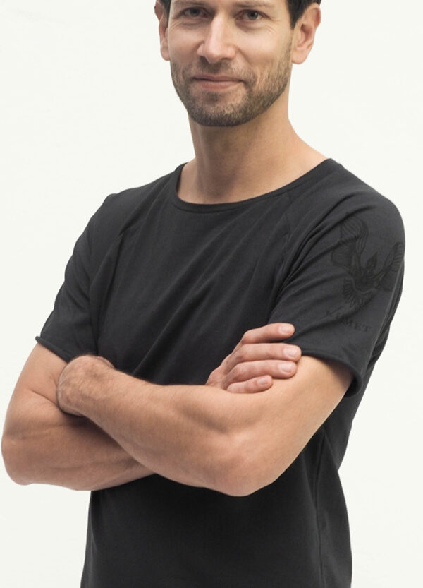 Arjuna Tee anthracite-Kismet Yogastyle