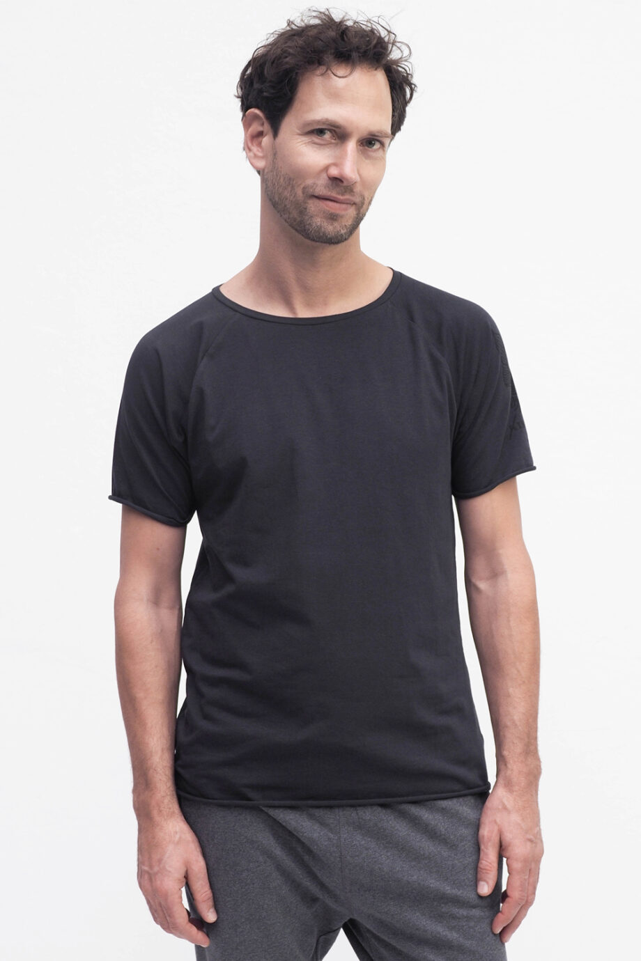 Arjuna Tee anthracite-Kismet Yogastyle