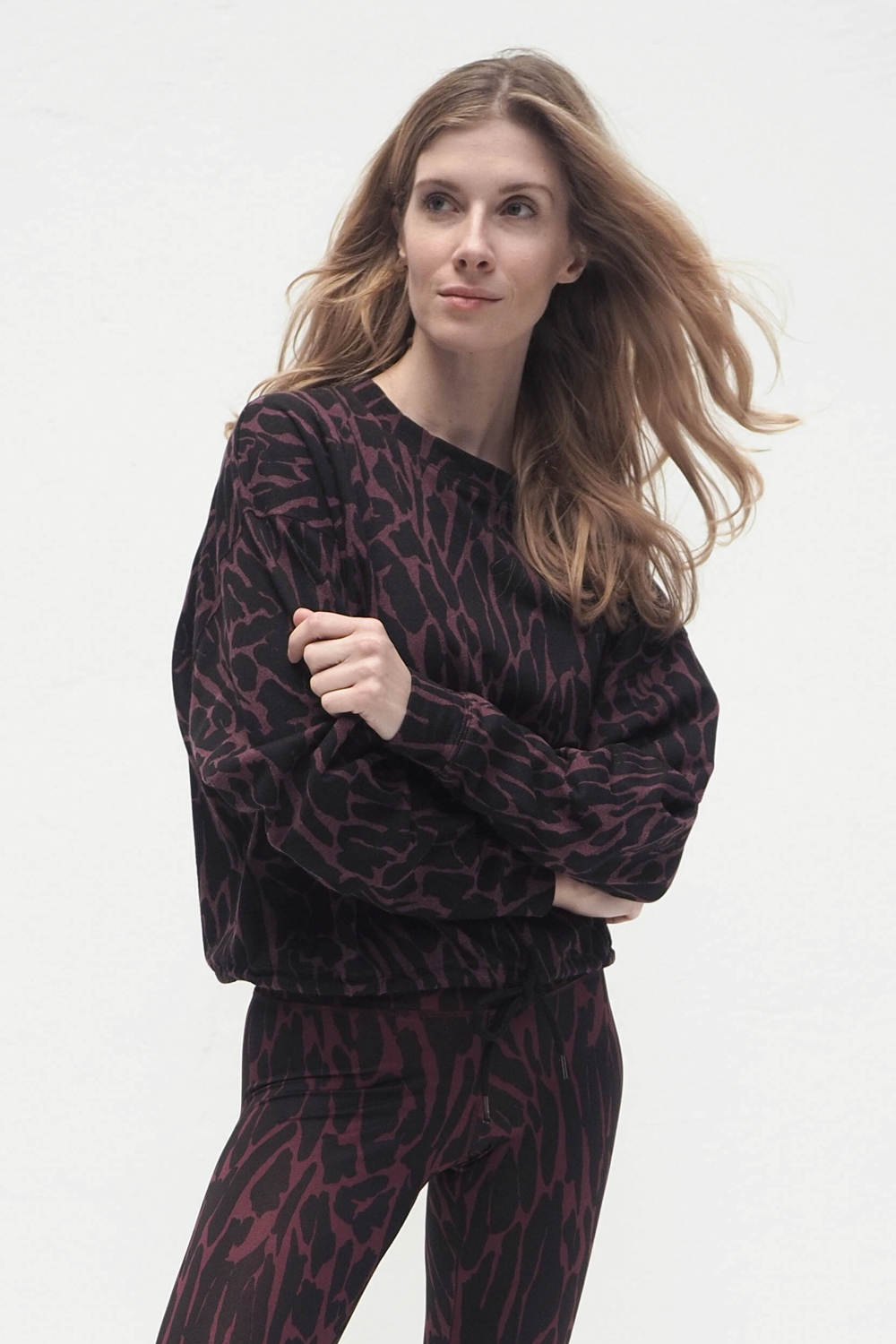 Kismet Yogastyle Garuda Sweatshirt ruby marl skin