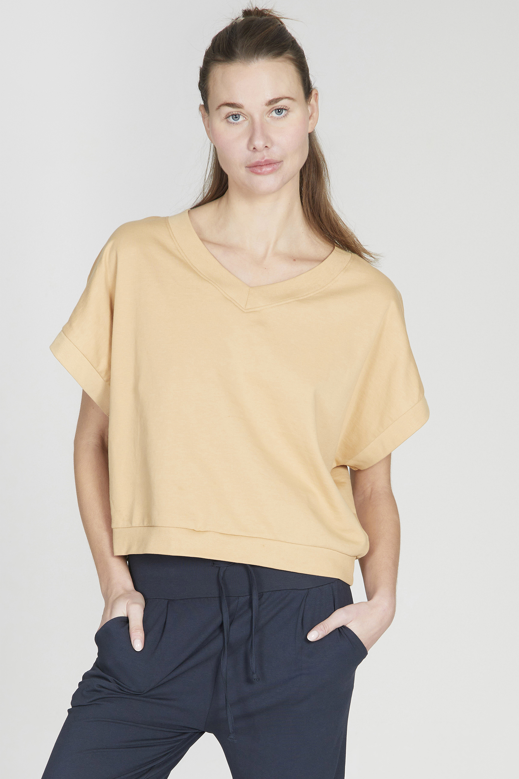 Kismet Yogastyle Kismet Shirt sand