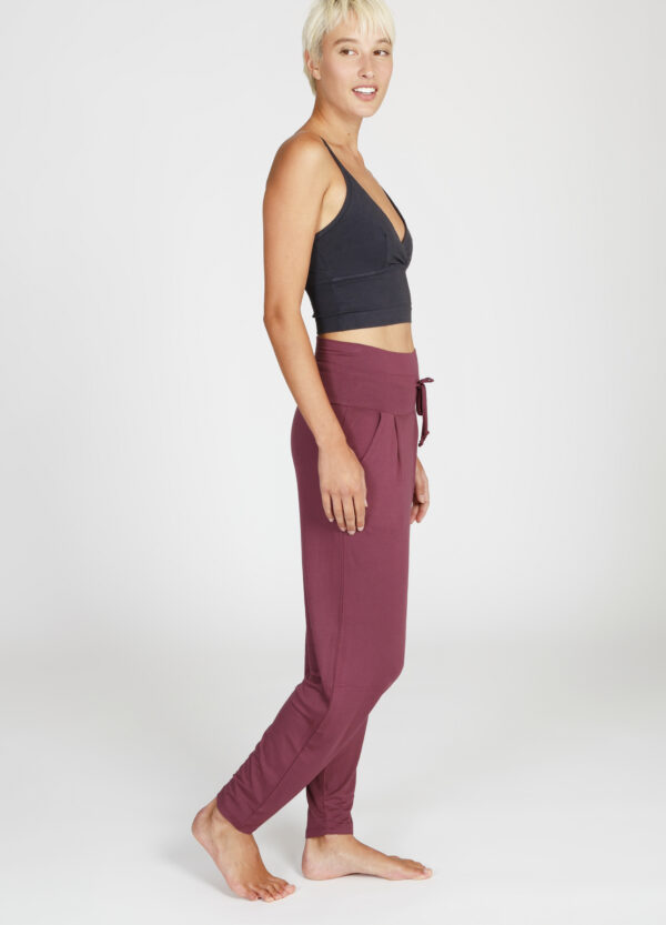 Lux Crop Top Anthracite Bali Pants Ruby